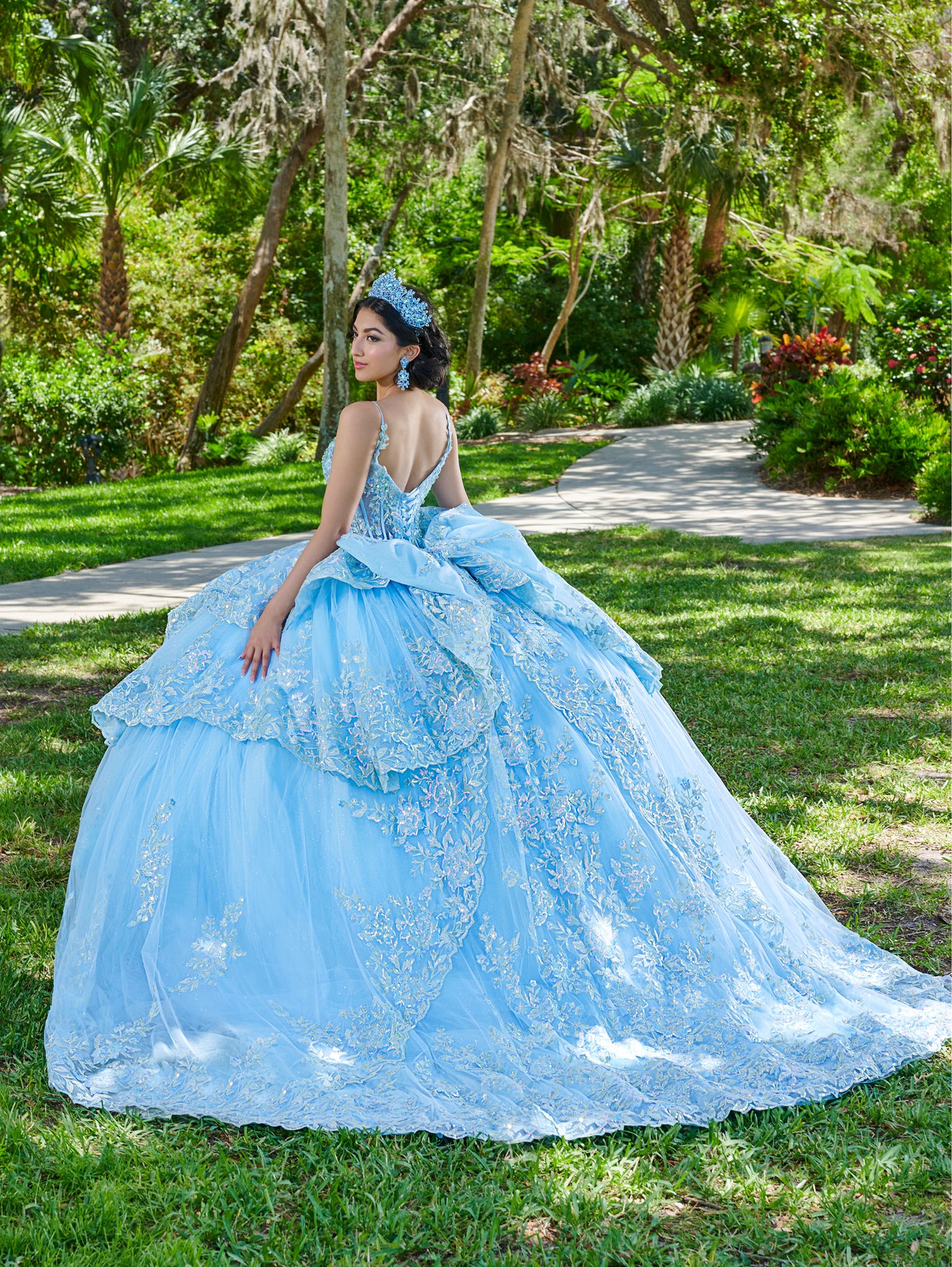 P26077 | QUINCEAÑERA DRESS