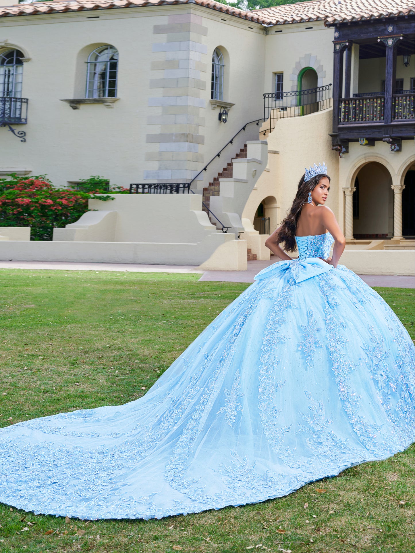 P26072 | QUINCEAÑERA DRESS