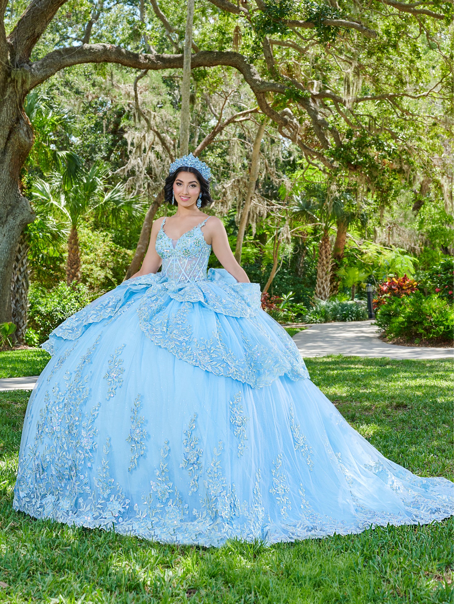 P26077 | QUINCEAÑERA DRESS