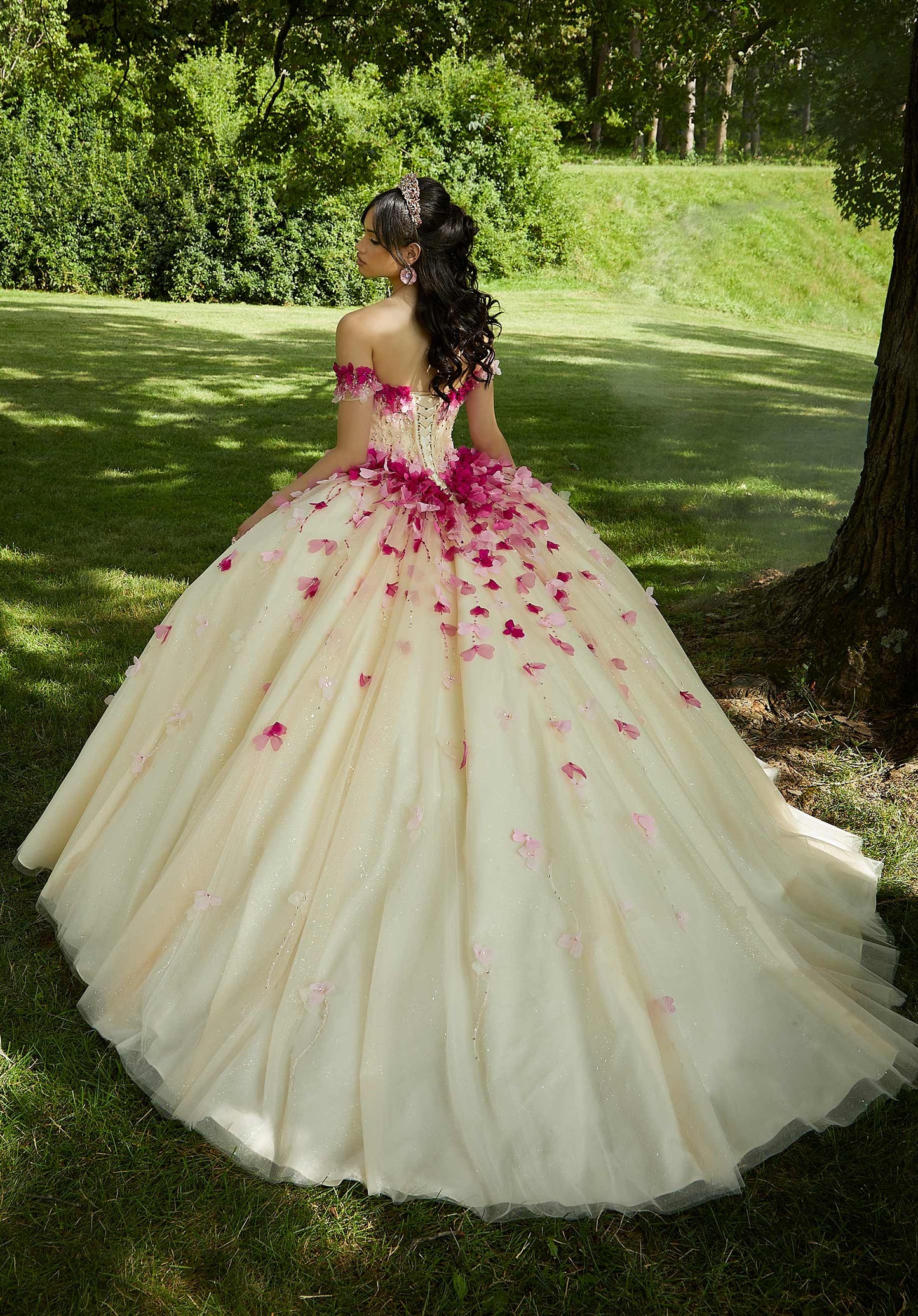 11880 | Three-Dimensional Ombre Flower Quinceanera Dress