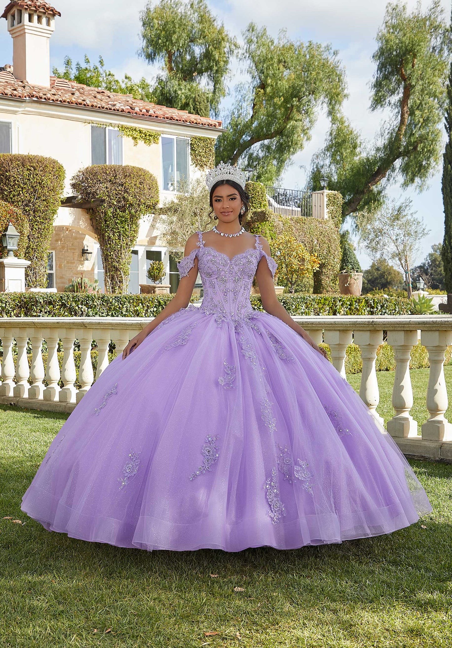 11720 | Crystal Beaded Embroidered Lace Quinceanera Dress